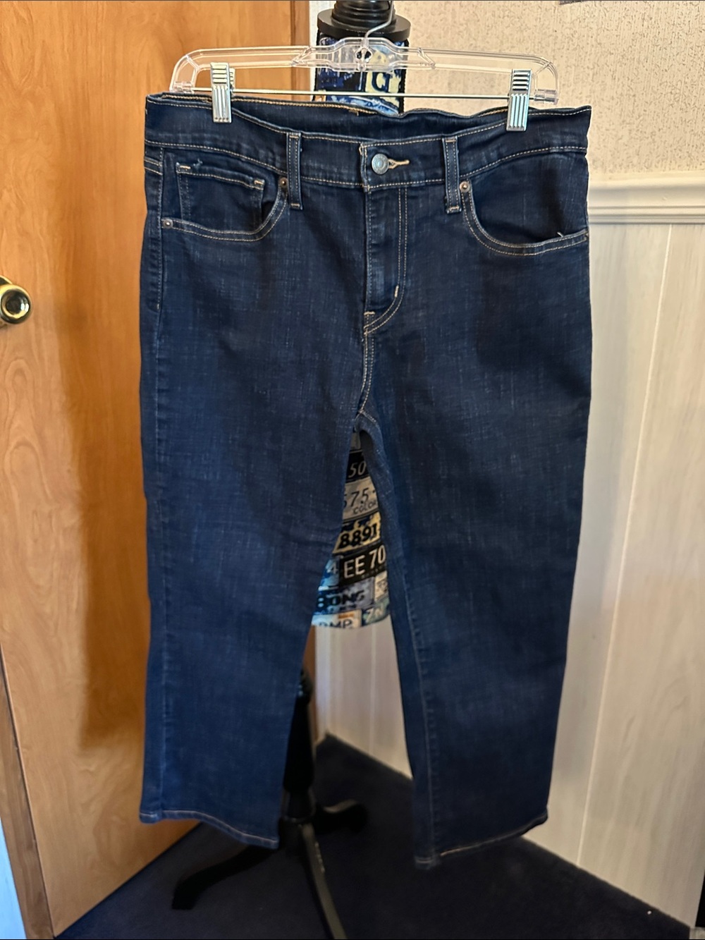 Levi’s Women’s Dark Blue Stretch Jeans - Classic Straight Fit